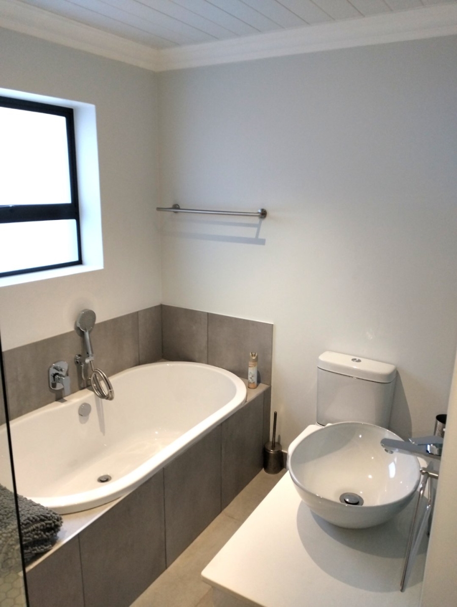 To Let 3 Bedroom Property for Rent in Tergniet Western Cape